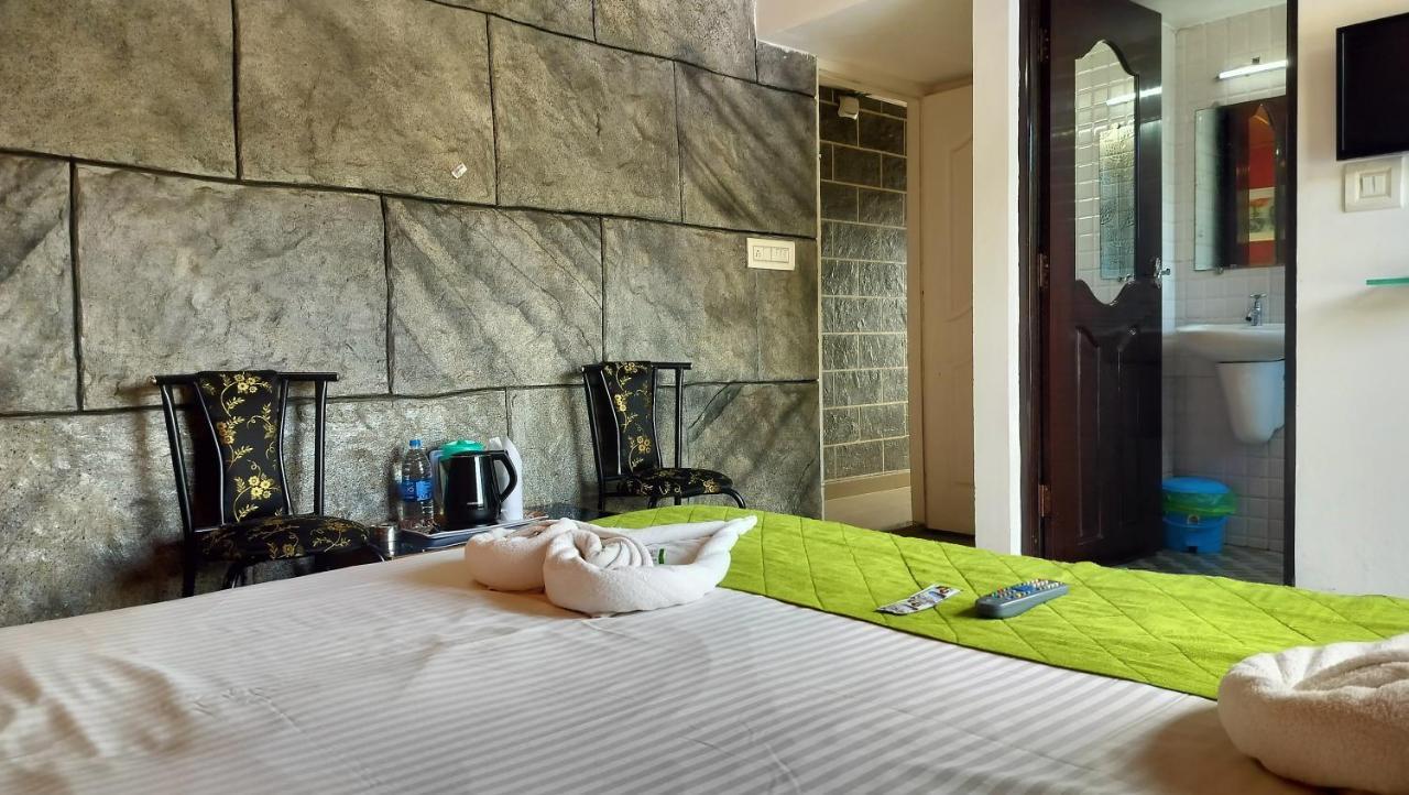 Achus Holidays Munnar Εξωτερικό φωτογραφία