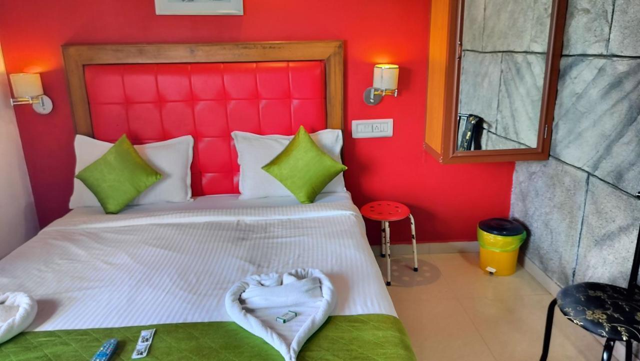 Achus Holidays Munnar Εξωτερικό φωτογραφία
